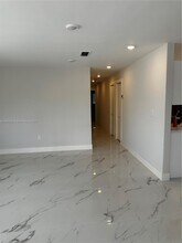 828 NW 23rd Ct in Miami, FL - Building Photo - Building Photo