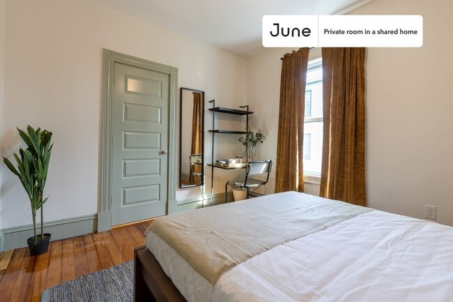 Private bedroom in 4 bed/1 bath Home in Boston, MA - Building Photo - Building Photo