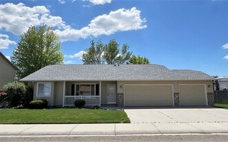 2521 W Santa Clara Dr in Meridian, ID - Building Photo