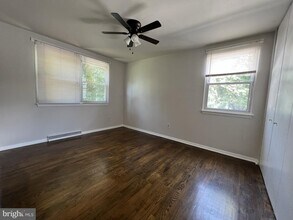 4414 Falls Bridge Dr in Baltimore, MD - Building Photo - Building Photo