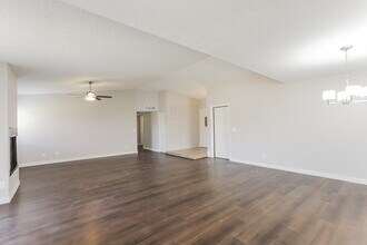 10308 W Calle Del Oro in Phoenix, AZ - Building Photo - Building Photo