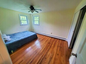 37 Montcalm Ave in Blackstone, MA - Foto de edificio - Building Photo