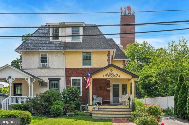 119 Francis Ave