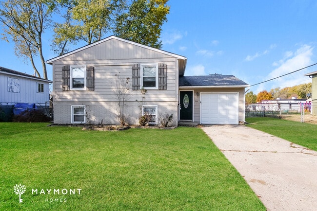 property at 706 N Aztec Dr