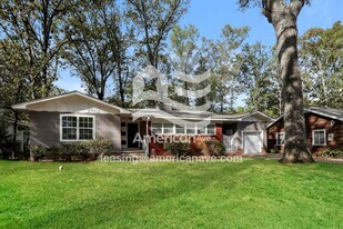 514 Naples Rd in Jackson, MS - Building Photo