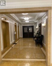 10 Old York Mills Rd in Toronto, ON - Building Photo - Building Photo