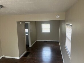 1021 E Weber Rd in Columbus, OH - Building Photo - Building Photo
