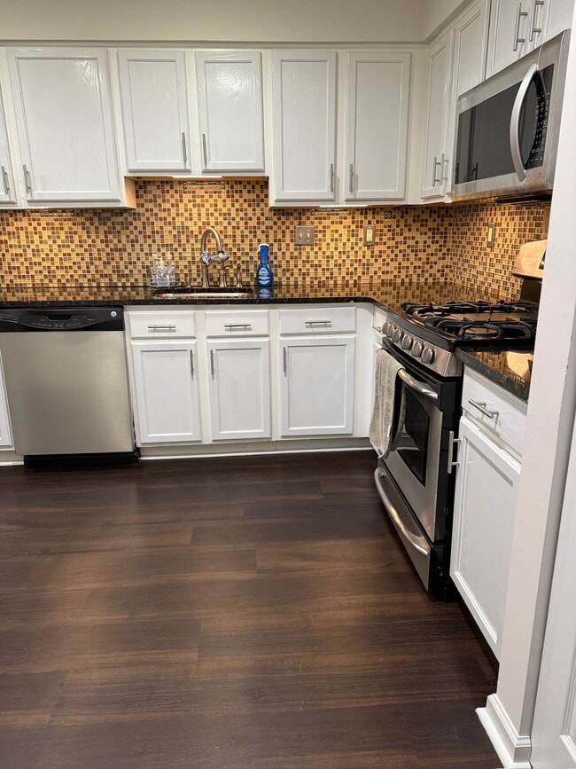 property at 481 Stoneglen St