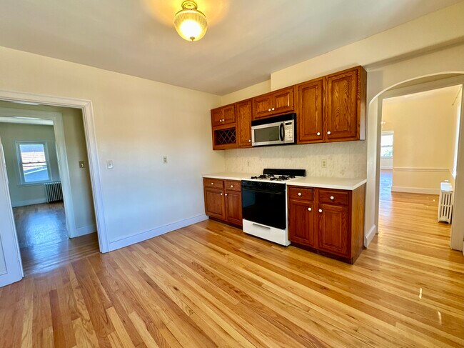 12 Pinehurst St, Unit 2 in Boston, MA - Building Photo - Building Photo