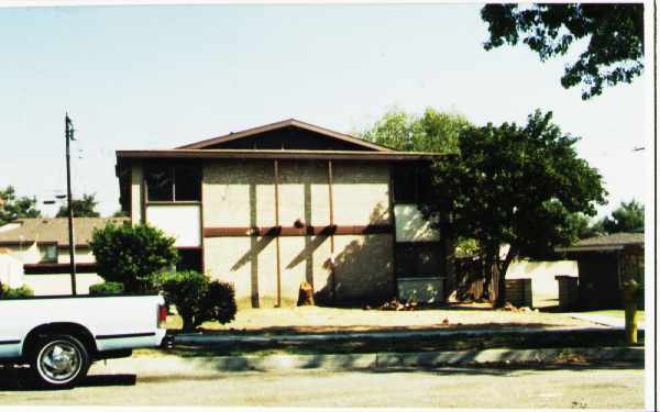 400 Silverwood Ave in Upland, CA - Building Photo - Building Photo