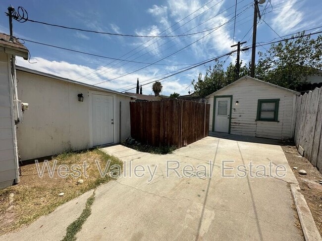 417 E St in Taft, CA - Building Photo - Building Photo