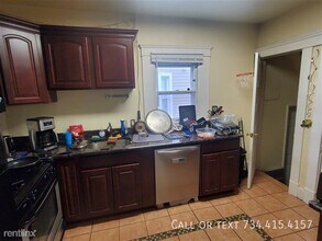 936 Mary St in Ann Arbor, MI - Foto de edificio - Building Photo