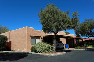 4200-4231 N Vine Ave in Tucson, AZ - Building Photo - Building Photo