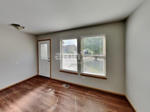 3226 Kenilworth Ln in Montgomery, IL - Building Photo - Building Photo