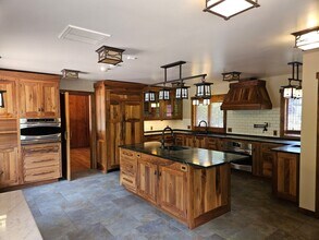 120 Arroyo Way in San Jose, CA - Building Photo - Building Photo