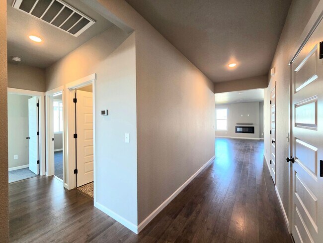 717 J St NE in Quincy, WA - Building Photo - Building Photo