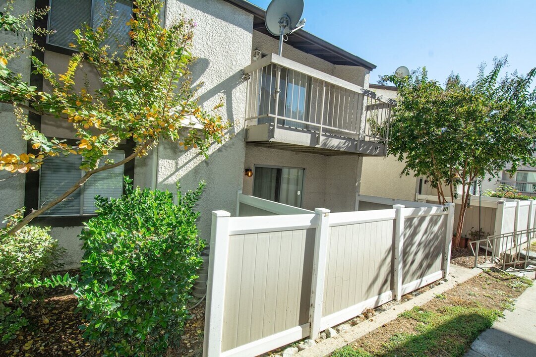 8990 19th St in Rancho Cucamonga, CA - Building Photo