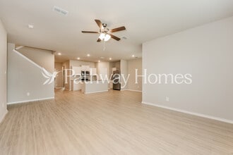 908 Birch Dr in Fort Worth, TX - Foto de edificio - Building Photo