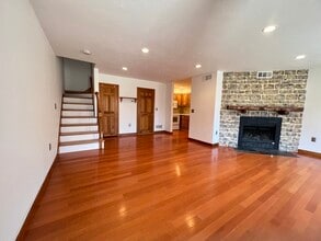 162 Quincy Shore Dr in Quincy, MA - Building Photo - Building Photo