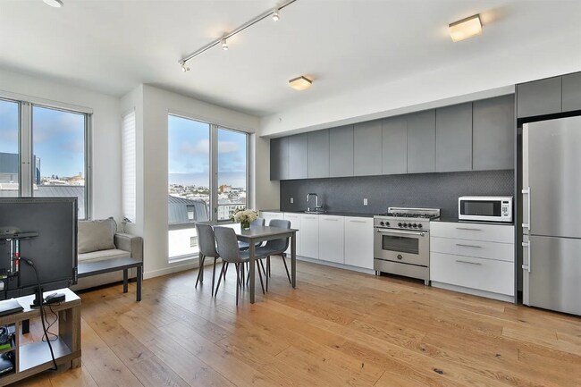 11 Franklin St in San Francisco, CA - Building Photo - Building Photo