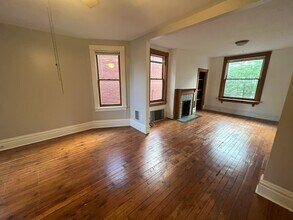 5735 Howe St in Pittsburgh, PA - Building Photo - Building Photo