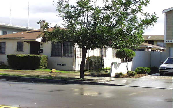 4365 Oregon St in San Diego, CA - Building Photo - Building Photo