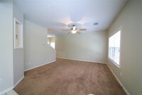 98 Artesian Way photo'