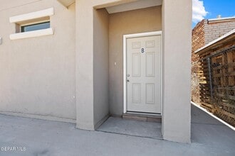 916 St Vrain St in El Paso, TX - Building Photo - Building Photo