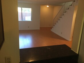 11741 Gilmore St in Los Angeles, CA - Building Photo - Building Photo