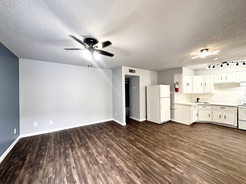 1012 N 29th St, Unit #206 in McAllen, TX - Foto de edificio