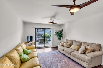 1492 Ocean Ave in Sea Bright, NJ - Building Photo - Building Photo