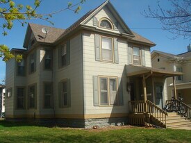 206 1st Ave SW in Austin, MN - Building Photo