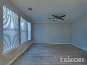 2705 Lauren Way in Seagoville, TX - Building Photo - Building Photo