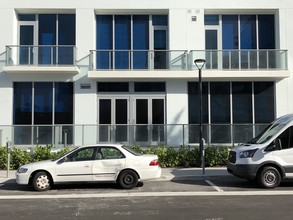 Paramount Fort Lauderdale Beach in Fort Lauderdale, FL - Building Photo - Building Photo