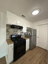 1906 Wilsons Creek St in San Antonio, TX - Foto de edificio - Building Photo