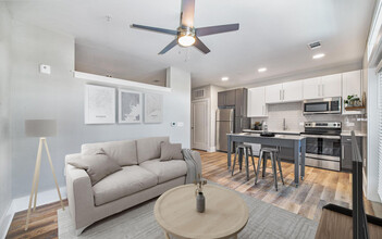 The Boulevard (SC) in Mount Pleasant, SC - Building Photo - Interior Photo