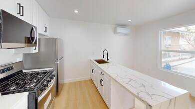 3rd St in Los Angeles, CA - Foto de edificio - Interior Photo