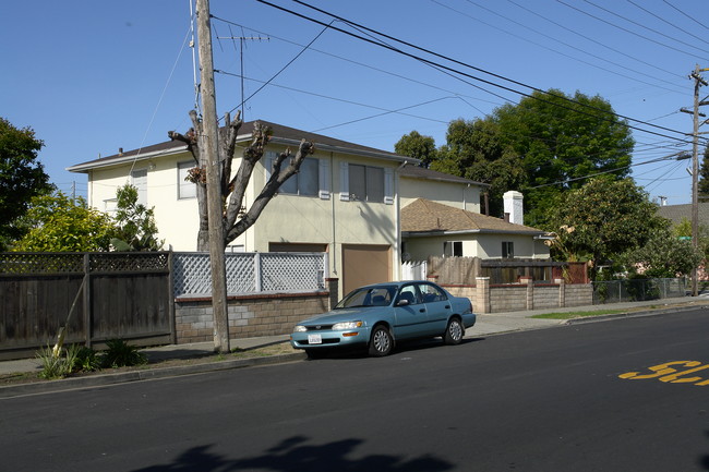 542 Laurel St in Redwood City, CA - Foto de edificio - Building Photo