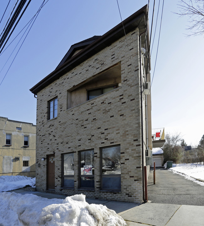 Neil Bortolus Building in Little Ferry, NJ - Building Photo - Building Photo