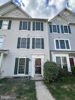 43539 Kiplington Square in Chantilly, VA - Building Photo