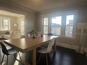 59 Sunset Rd, Unit 2 in Somerville, MA - Foto de edificio - Building Photo