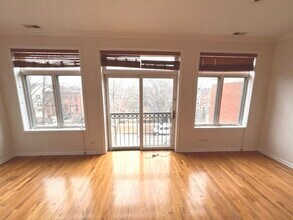 633 E Bowen Ave in Chicago, IL - Building Photo - Building Photo