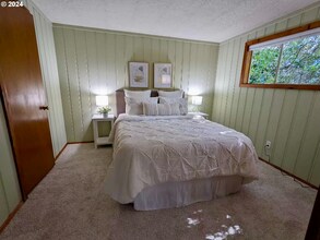 3450 SW 87th Ave in Portland, OR - Foto de edificio - Building Photo