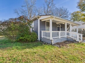 604 W Vine St in Highland Springs, VA - Building Photo - Building Photo