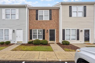 17 Cheltenham Dr in Clayton, NC - Building Photo