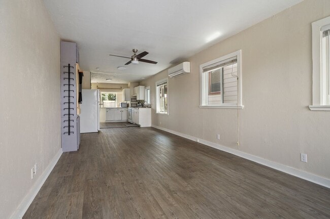 916 Pleasant Ave in Bremerton, WA - Building Photo - Building Photo