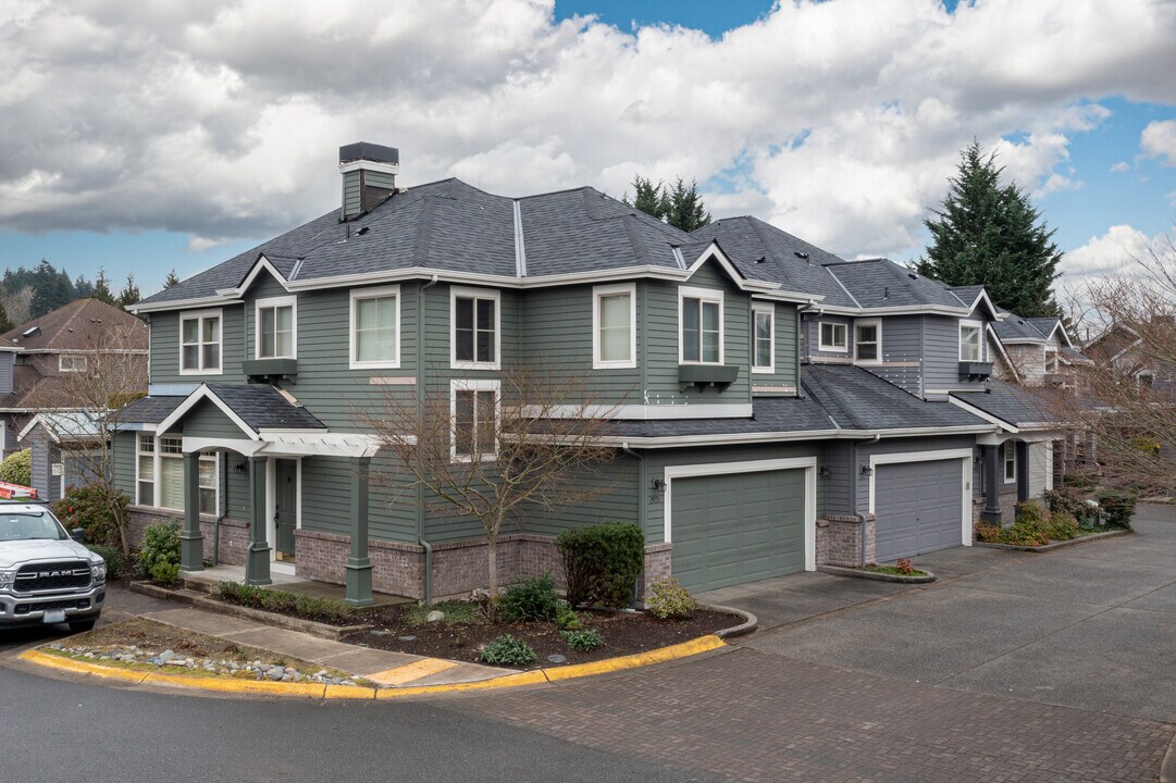 Windwood Village in Redmond, WA - Building Photo