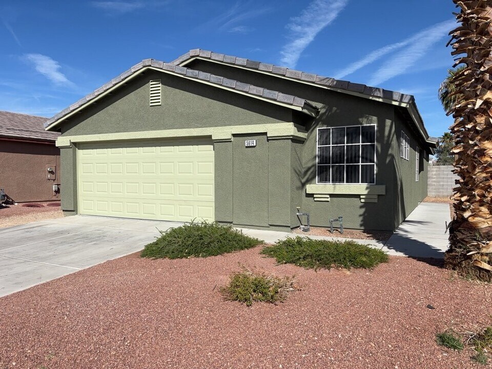 5614 Halvern Ave in Las Vegas, NV - Building Photo