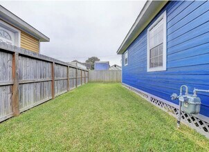 808 E 32nd St in Houston, TX - Building Photo - Building Photo