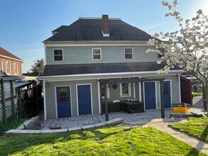 25 W 4th St in Waynesboro, PA - Building Photo - Building Photo